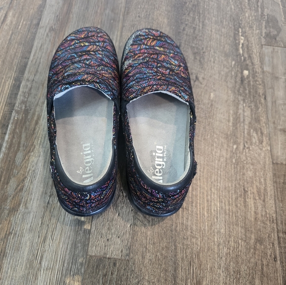 Alegria Keli Slip On Free Form  Embossed Paisley Clogs Shoes Womens Size 7 - Picture 11 of 15